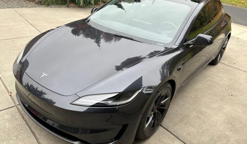 								2024 Tesla Model 3 Performance full									