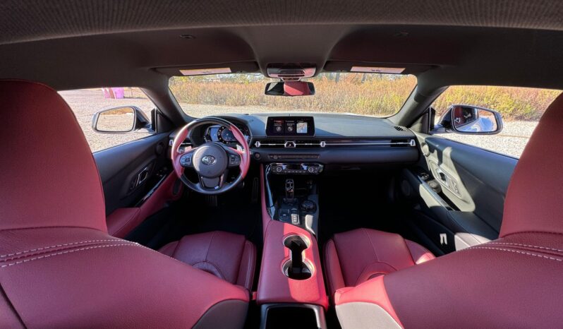 								2022 Toyota Supra 3.0 Premium full									