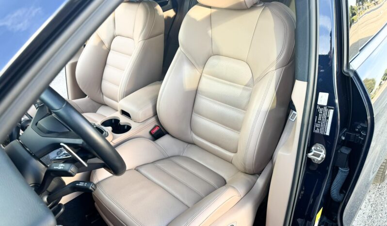 								2022 Porsche Macan S full									