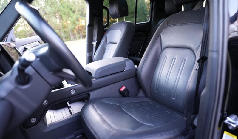 								2022 Land Rover Defender 110 Trophy Edition full									