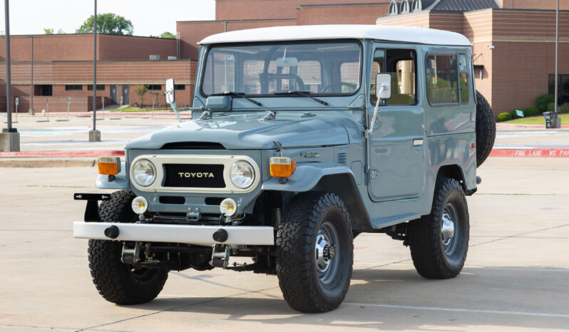 1976 Toyota Land Cruiser FJ40 5-Speed 1