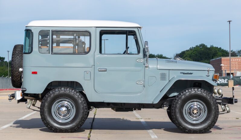 								1976 Toyota Land Cruiser FJ40 5-Speed full									