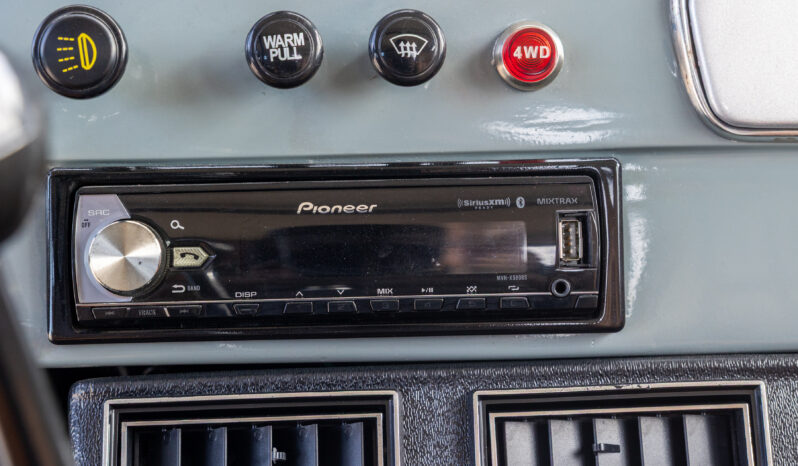 								1976 Toyota Land Cruiser FJ40 5-Speed full									