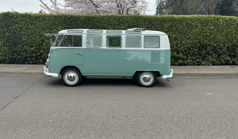 								1966 Volkswagen Type 2 Microbus 21-Window full									