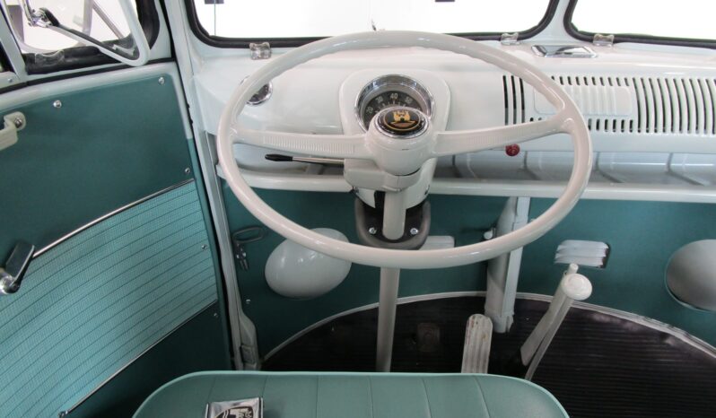 								1966 Volkswagen Type 2 Microbus 21-Window full									