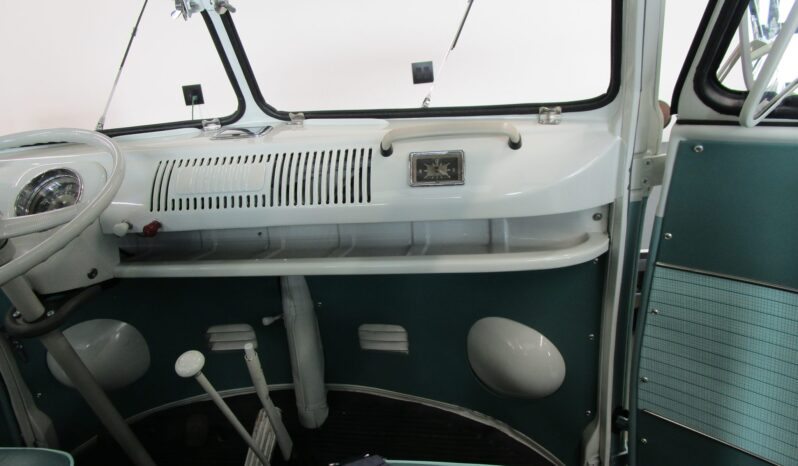 								1966 Volkswagen Type 2 Microbus 21-Window full									