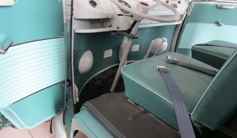 								1966 Volkswagen Type 2 Microbus 21-Window full									