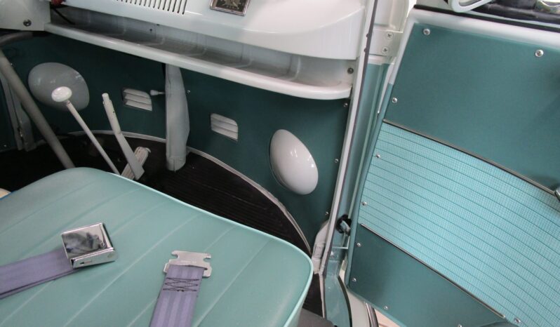 								1966 Volkswagen Type 2 Microbus 21-Window full									