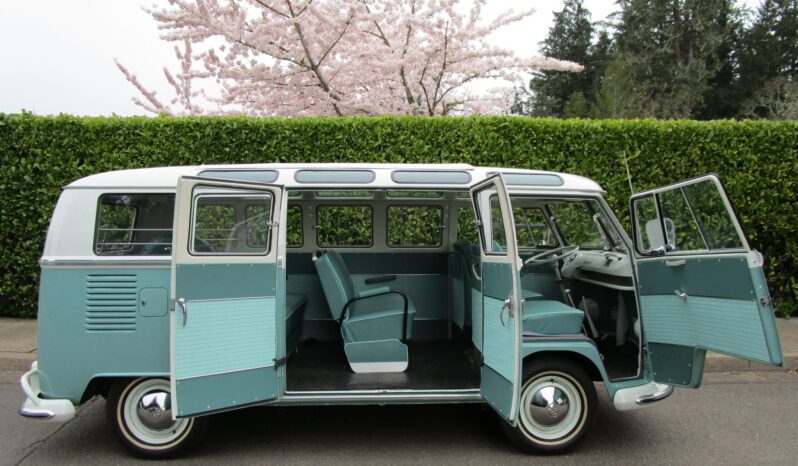 								1966 Volkswagen Type 2 Microbus 21-Window full									