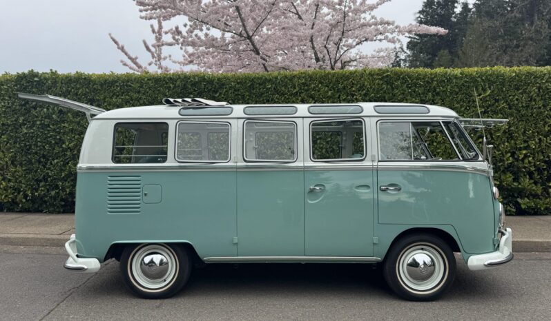 								1966 Volkswagen Type 2 Microbus 21-Window full									