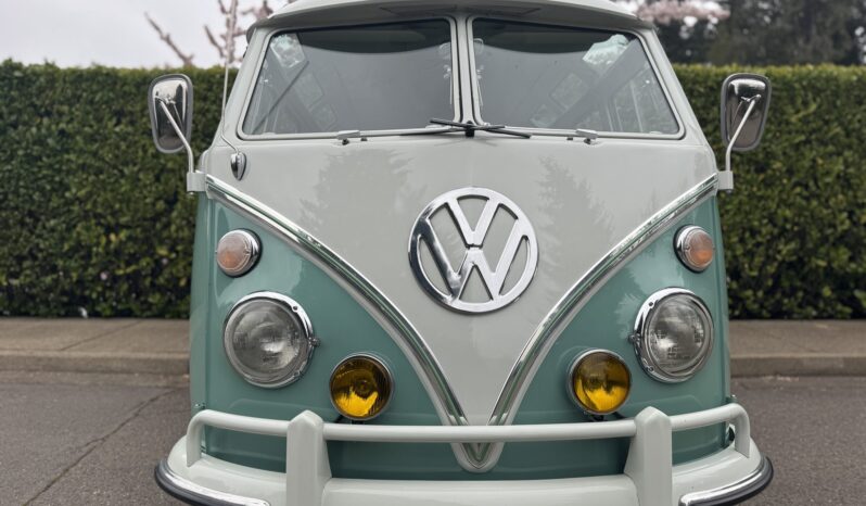 								1966 Volkswagen Type 2 Microbus 21-Window full									
