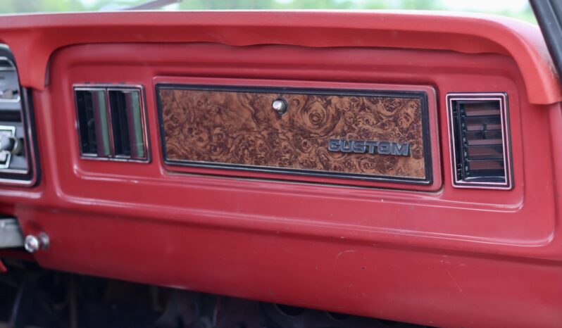 								1979 Ford F-350 Custom 4×4 4-Speed full									