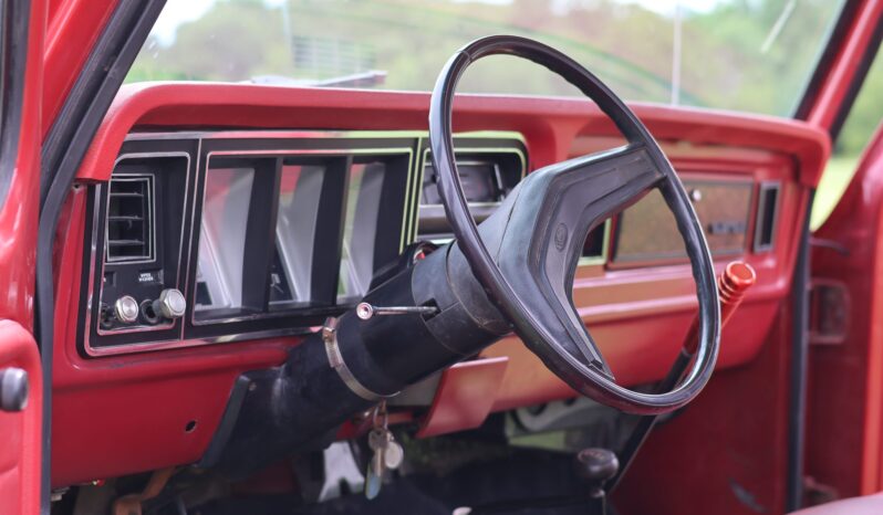 								1979 Ford F-350 Custom 4×4 4-Speed full									