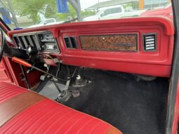										1979 Ford F-350 Custom 4×4 4-Speed full									