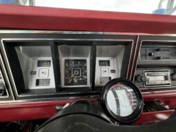 										1979 Ford F-350 Custom 4×4 4-Speed full									