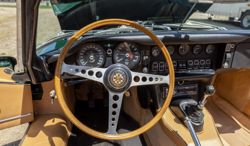 								1969 Jaguar E-Type Series II Roadster full									
