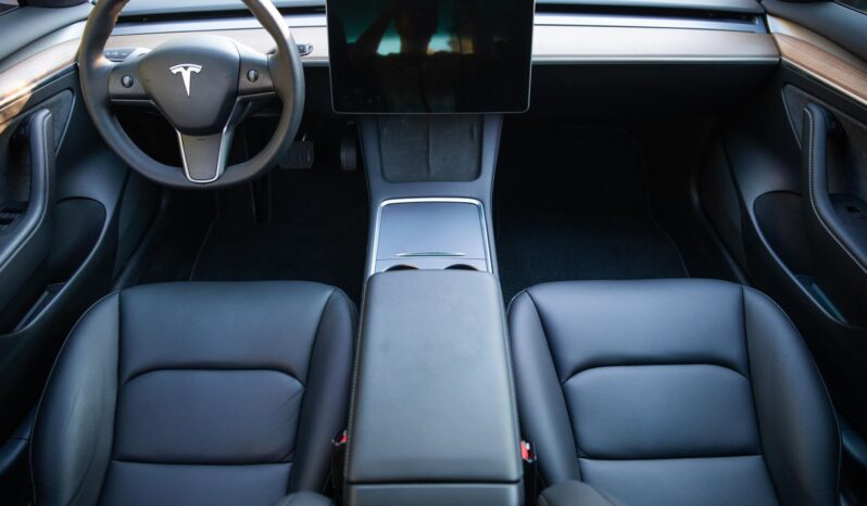 								2022 Tesla Model 3 Long Range AWD full									