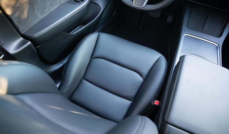 								2022 Tesla Model 3 Long Range AWD full									