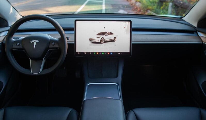 								2022 Tesla Model 3 Long Range AWD full									