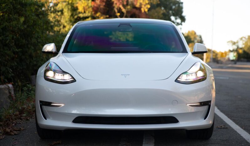 								2022 Tesla Model 3 Long Range AWD full									