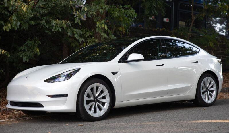								2022 Tesla Model 3 Long Range AWD full									