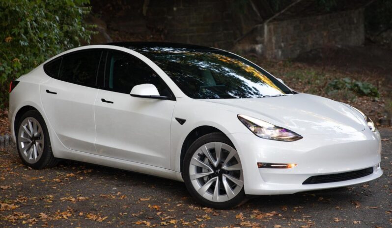 								2022 Tesla Model 3 Long Range AWD full									