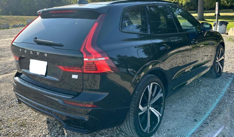 								2022 Volvo XC60 T8 R-Design Extended Range full									