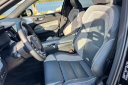 										2022 Volvo XC60 T8 R-Design Extended Range full									