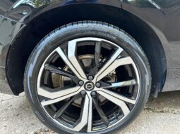 										2022 Volvo XC60 T8 R-Design Extended Range full									