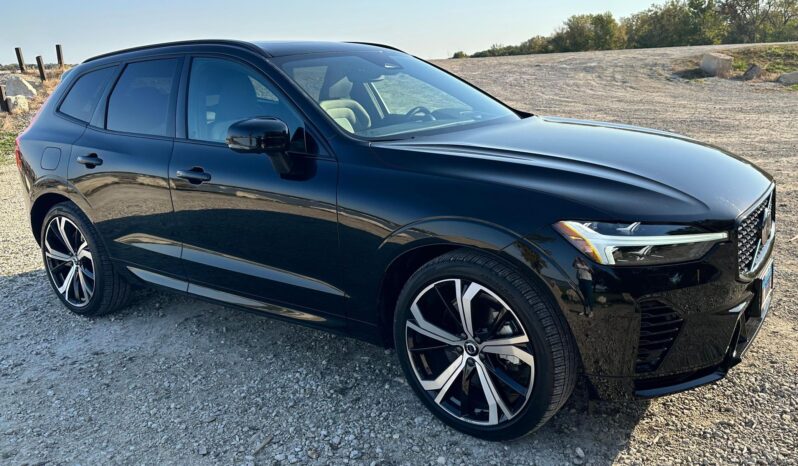 								2022 Volvo XC60 T8 R-Design Extended Range full									