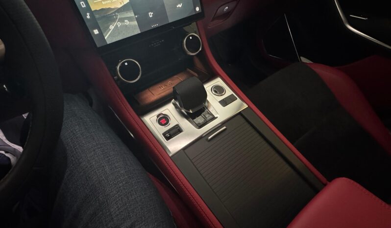 								2022 Jaguar F-Pace SVR full									