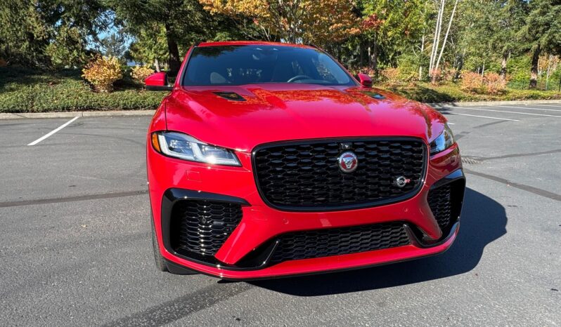 								2022 Jaguar F-Pace SVR full									