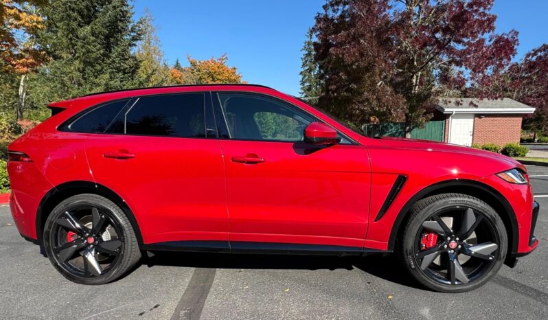 								2022 Jaguar F-Pace SVR full									