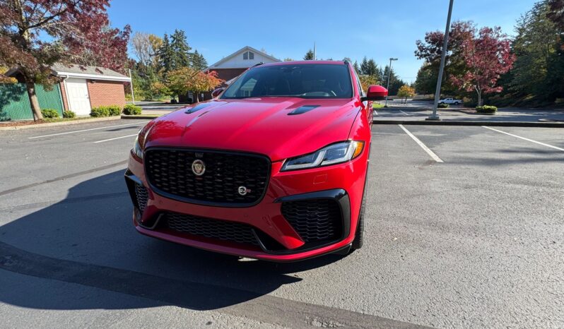 								2022 Jaguar F-Pace SVR full									