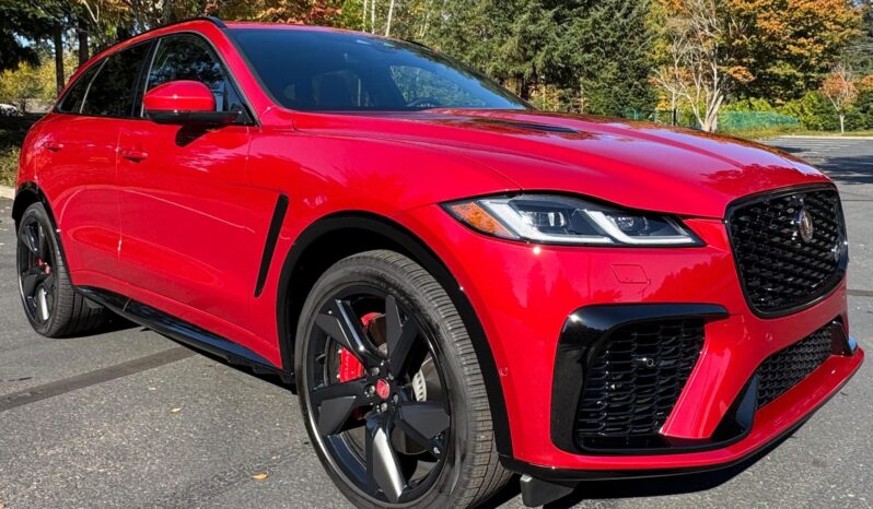 								2022 Jaguar F-Pace SVR full									