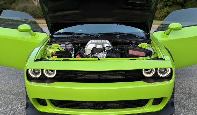 								2023 Dodge Challenger SRT Hellcat Jailbreak full									