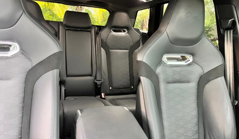 								2022 Range Rover Sport SVR Carbon Edition full									