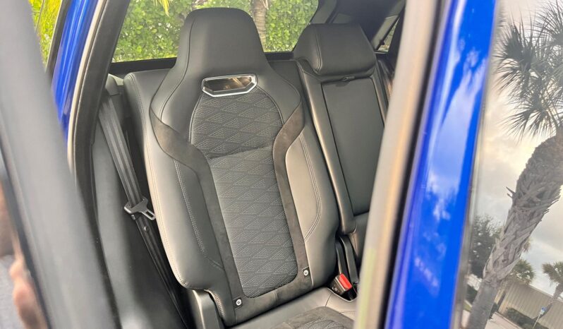 								2022 Range Rover Sport SVR Carbon Edition full									