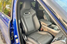 										2022 Range Rover Sport SVR Carbon Edition full									