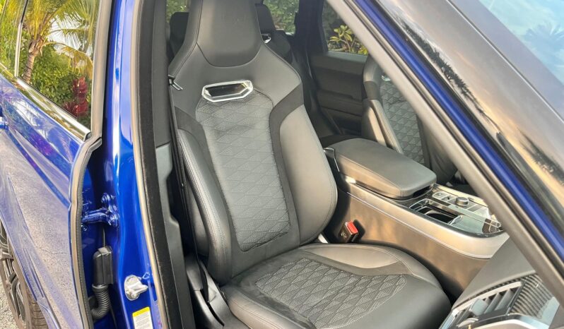 								2022 Range Rover Sport SVR Carbon Edition full									