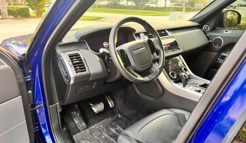 								2022 Range Rover Sport SVR Carbon Edition full									