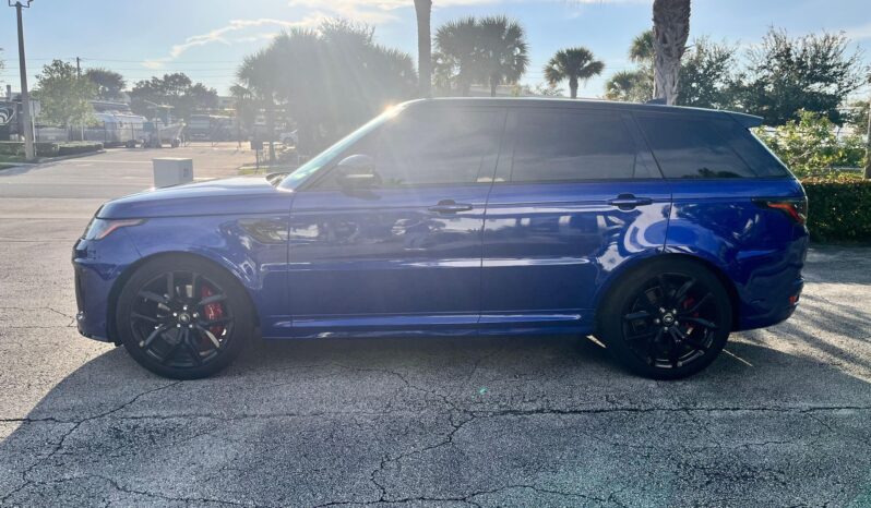 								2022 Range Rover Sport SVR Carbon Edition full									