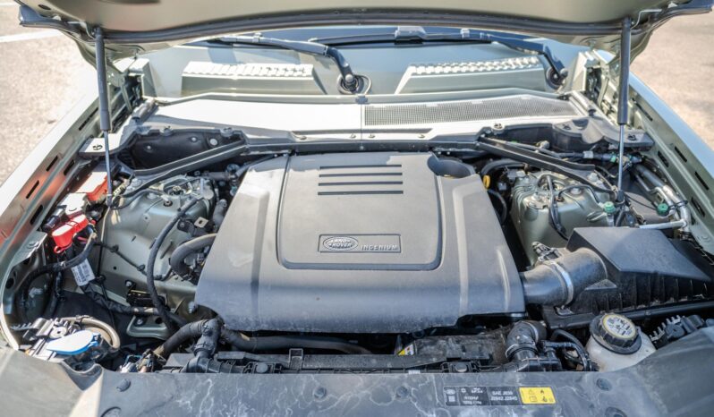 								2022 Land Rover Defender 110 S full									