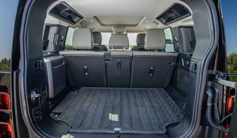 								2022 Land Rover Defender 110 S full									