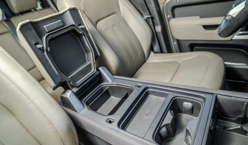 								2022 Land Rover Defender 110 S full									