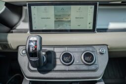 										2022 Land Rover Defender 110 S full									