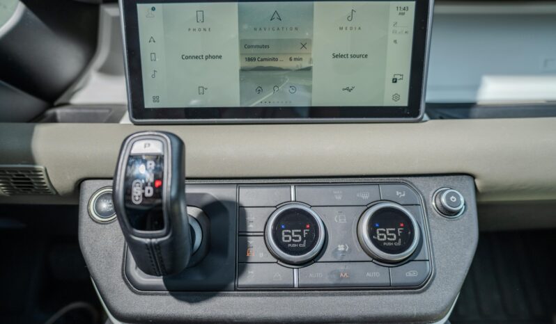 								2022 Land Rover Defender 110 S full									