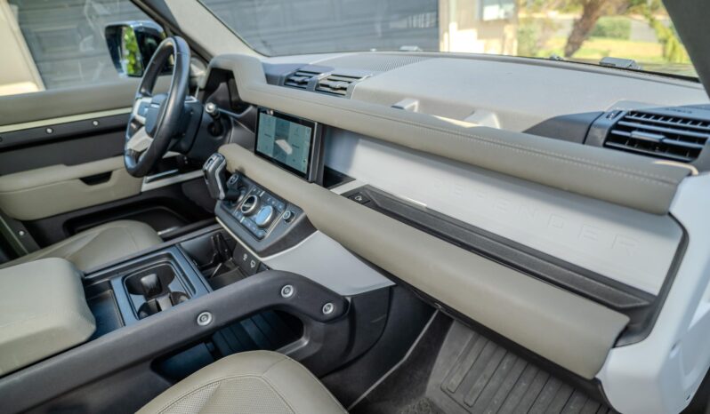 								2022 Land Rover Defender 110 S full									