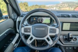 										2022 Land Rover Defender 110 S full									