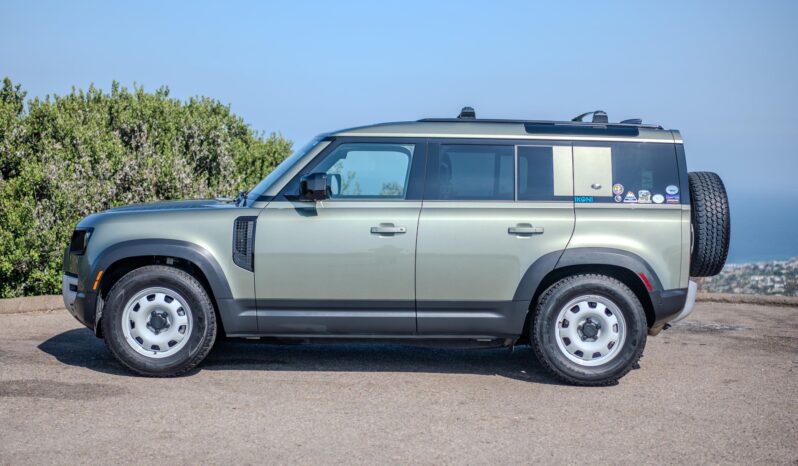 								2022 Land Rover Defender 110 S full									